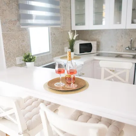 Adults Only Sunny Quiet In Center Of Americas Апартаменты *