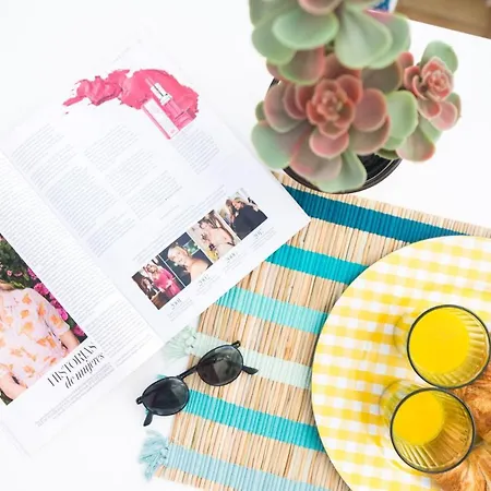 Adults Only Sunny Quiet In Center Of Americas