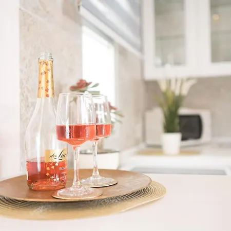 Adults Only Sunny Quiet In Center Of Americas Апартаменты